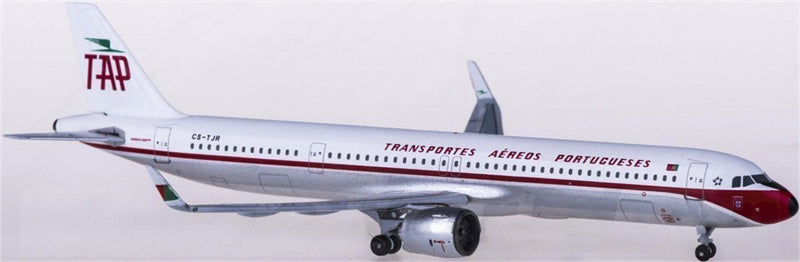 AeroClassics TAP Portugal Airbus A321neo CS-TJR 1:400 Diecast Model view 2