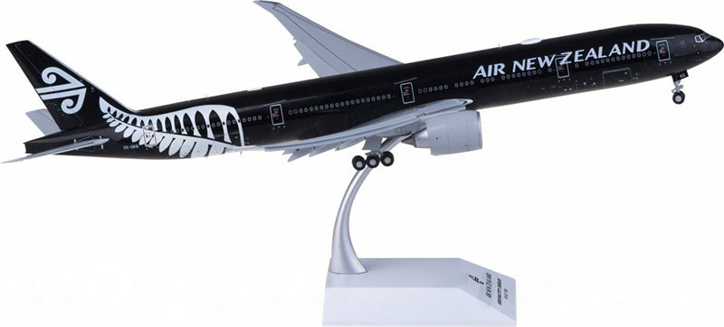 JC Wings Air New Zealand Boeing 777-300ER ZK-OKQ Flaps Down 1:200 Diecast Model view 2