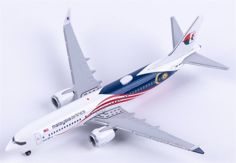 Herpa 1:500 Malaysia Airlines Boeing 737 MAX 8 9M-MVA Model