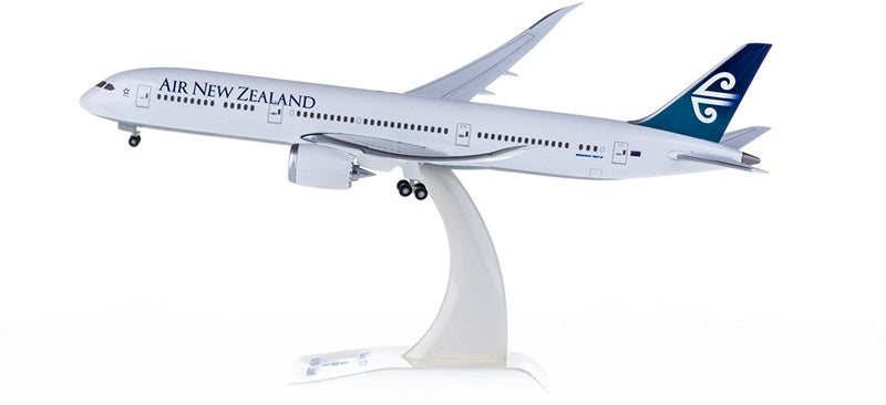 Hogan Air New Zealand Boeing 787-9 1:400 Diecast Model view 1