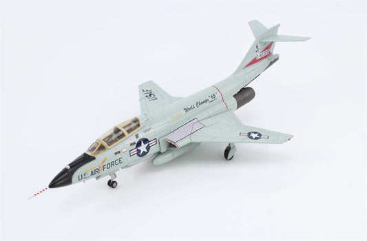 Hobby Master F-101B Vooodoo World Champs 65 50-80308 62nd FIS USAF KI Sawyer AFB 1965 1:72 Aircraft Pre-built Model