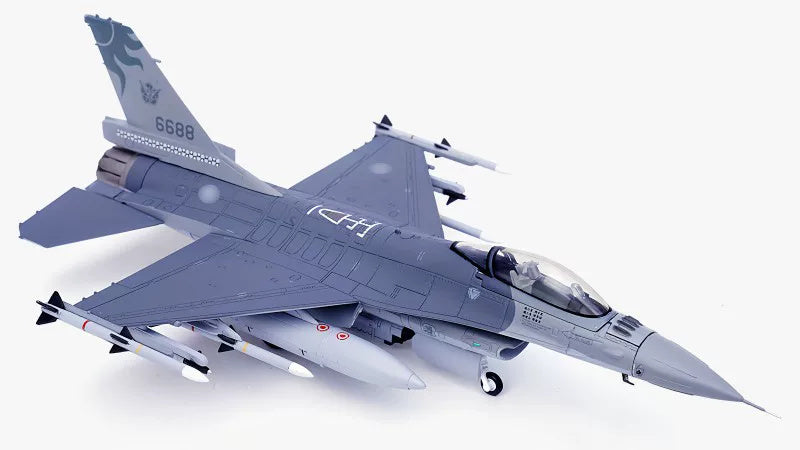 ALBATROS Taiwan Air Force F-16A  1:72 Model   Grey Sun 6688