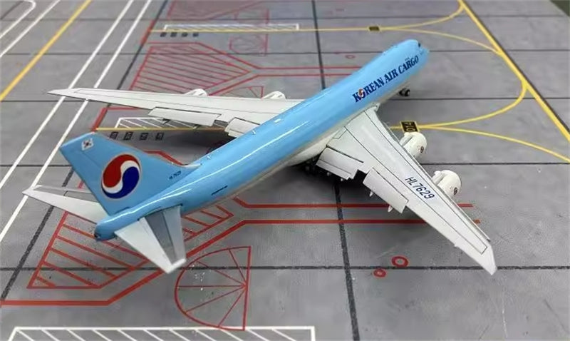 YY Wings Korean Air Cargo Boeing 747-8F HL7629 Flaps Down 1:400 Diecast Model view 1