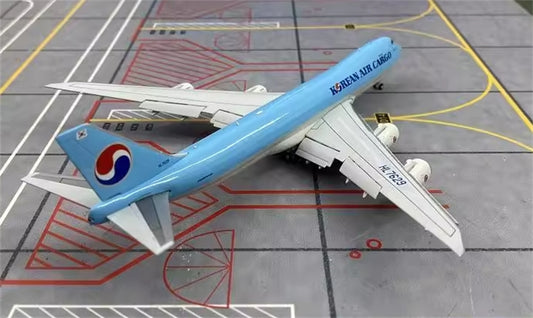YY Wings Korean Air Cargo Boeing 747-8F HL7629 Flaps Down 1:400 Diecast Model view 1