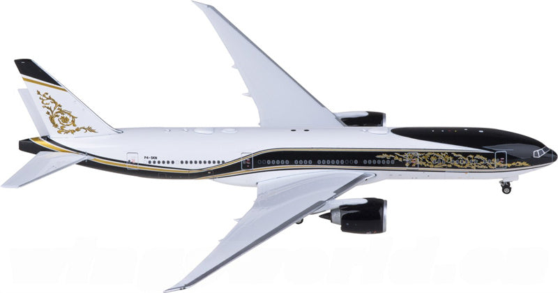 Phoenix Equatorial Guinea Government Boeing 777-200 P4-SKN 1:400 Diecast Model view 1