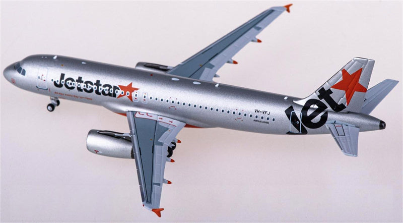 NG Models Jetstar Airbus A320 VH-VFJ 1:400 Diecast Model view 2