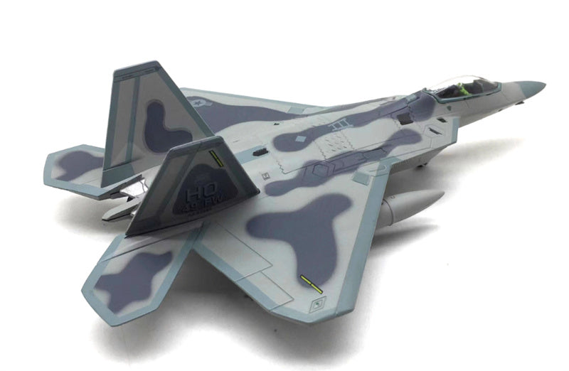 FLOZ US Lockheed Martin F-22 Raptor fighter jet 1:100 Aircraft Pre-built Model