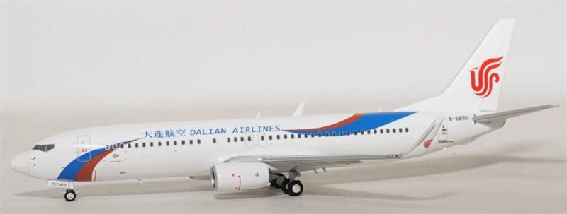 AeroPolaris 1:400 Dalian Airlines Boeing 737-800 B-5850 Diecast Model view 1