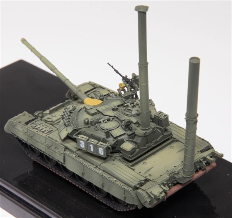 5M HOBBY Russian T-80U main battle tank shallow crossing device deployed version with switchable states w/ random tank numbers 1:72 Tank Pre-built Model
