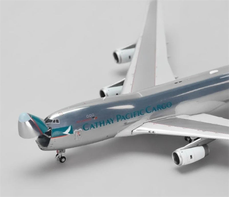 YY Wings Cathay Pacific Cargo Boeing 747-400F B-HUP Polished Interactive 1:400 Diecast Model view 4