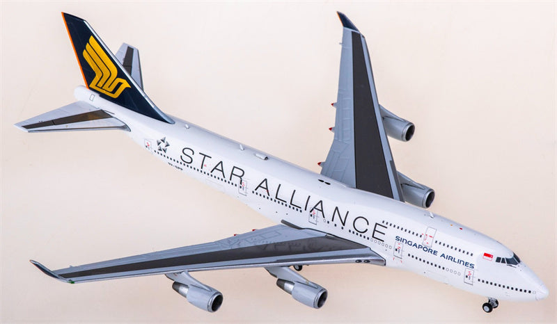 JC Wings 1:400 Singapore Airlines Boeing 747-400 9V-SPP Diecast Model view 2