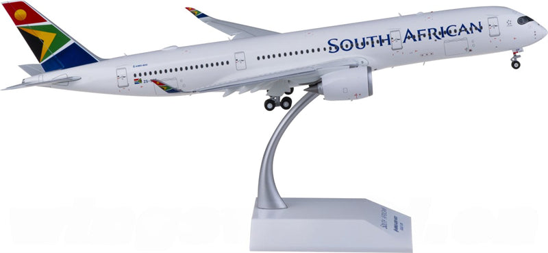 JC Wings South African Airways Airbus A350-900XWB ZS-SDF Flaps Down 1:200 Diecast Model view 2