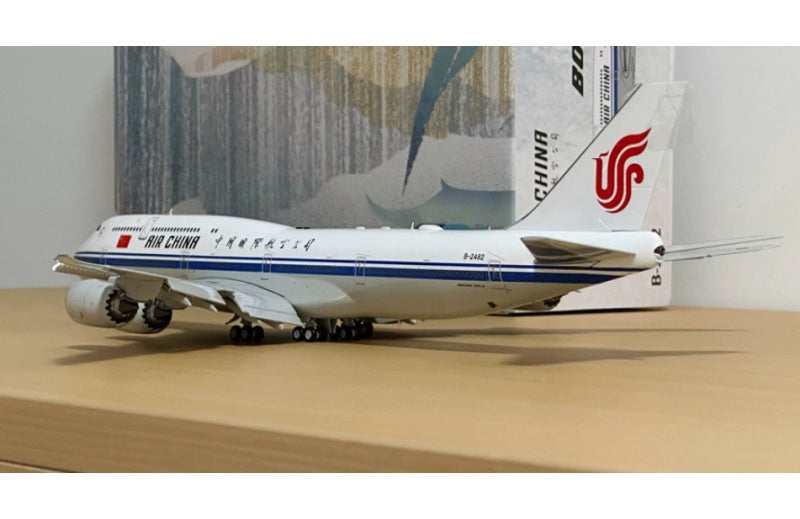 SQ Wings 1:200 Air China B747-8I B-2482 Flaps down DIECAST Model