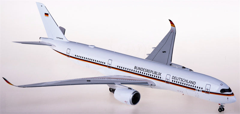 Herpa Luftwaffe Airbus A350-900 10+01 1:200 ABS Model view 1