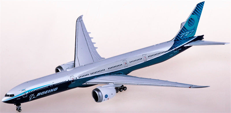 JC Wings Boeing 777-9X N779XX 1:400 Diecast Model view 2