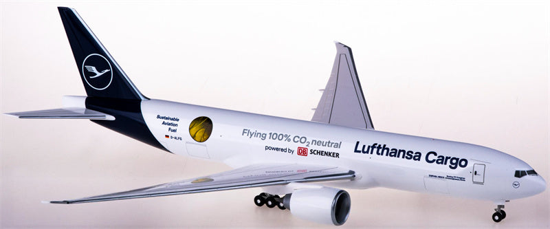 Hogan Lufthansa Cargo Boeing 777F D-ALFG 1:200 ABS Model view 1