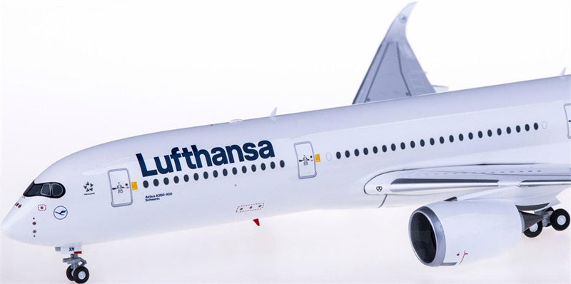 Herpa Lufthansa Airbus A350-900 D-AIXM Schwerin 1:200 ABS Model view 4