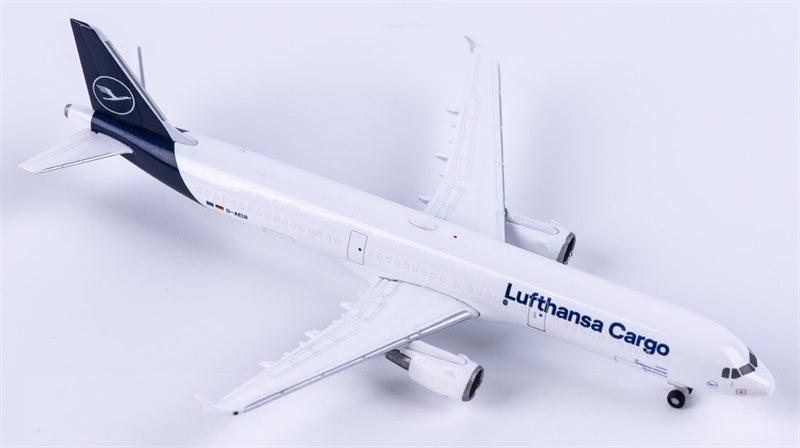 Herpa 1:500 Lufthansa Airbus A321P2F D-AEUI  Diecast Model