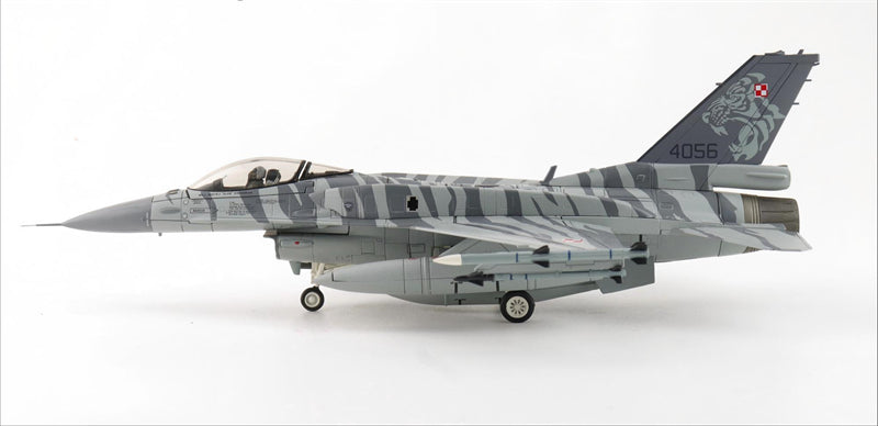 HOBBY MASTER Polish Air Force F-16C Polish Tiger Demo Team 1:72 Model 2025 Maj. Maciej "SLAB" Krakowian 4056
