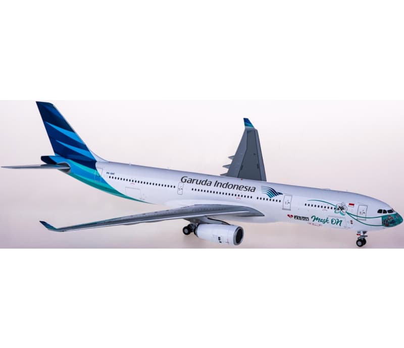 JC Wings Garuda Indonesia Airbus A330-300 PK-GHC 1:200 Aircraft Pre-built  Airliner Model Display