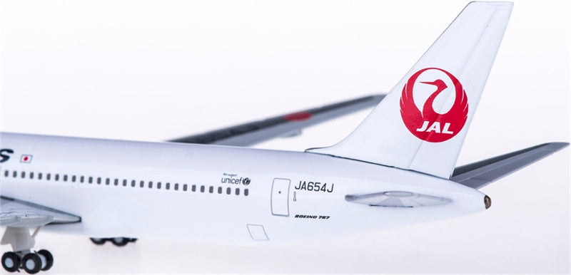 Hogan Japan Airlines Boeing 767-300ER JA654J 1:400 Diecast Model view 5