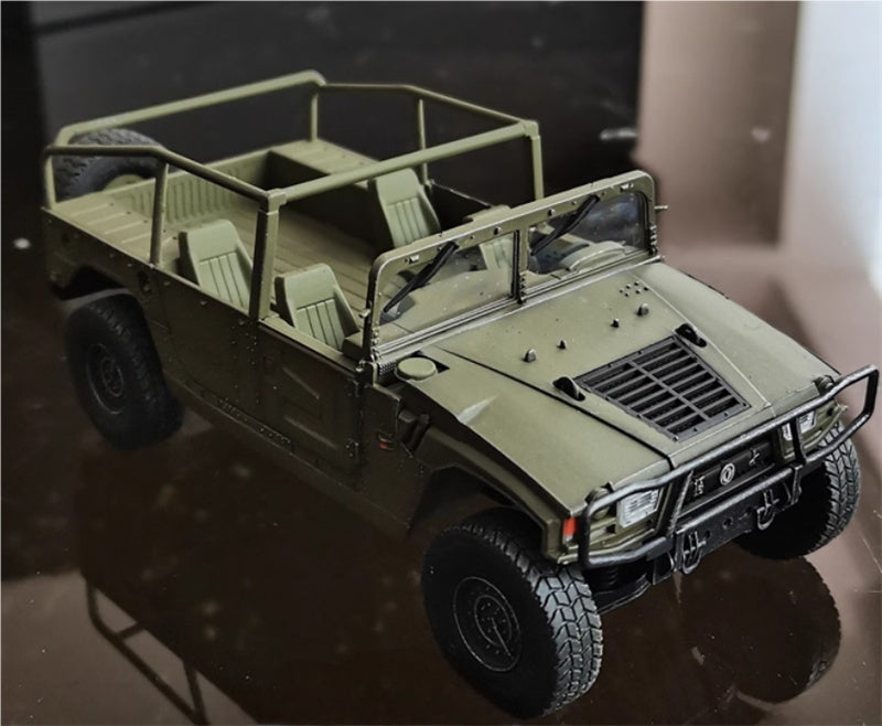 ARTISAN Chinese Army Warrior Off road Vehicle 1:35 Tank Pre-built Model