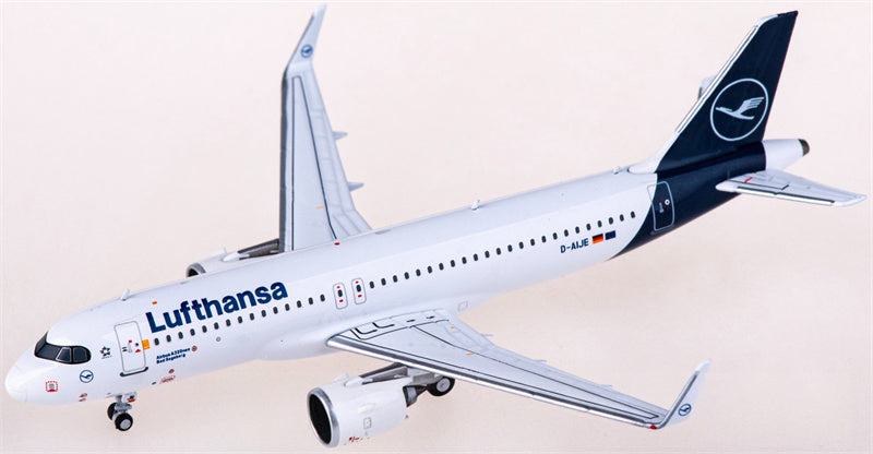 NG Models Lufthansa Airbus A320neo D-AIJE 1:400 Diecast Model view 2
