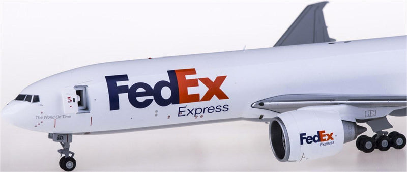 Geminijets FedEx Boeing 777-200LRF N888FD Interactive Series 1:200 Diecast Model view 4