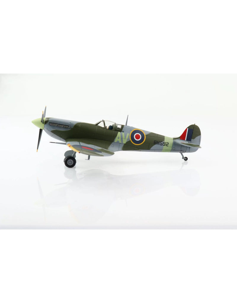 HOBBY MASTER RAF Exeter (Czechoslovak)Wing SpitfireMK. Vb Wing Cdr Alois Vasatko 1:48 Model 1942   BM592