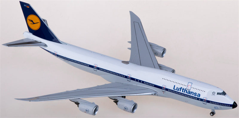 NG Models Lufthansa Boeing 747-8 D-ABYT 1:400 Diecast Model view 1