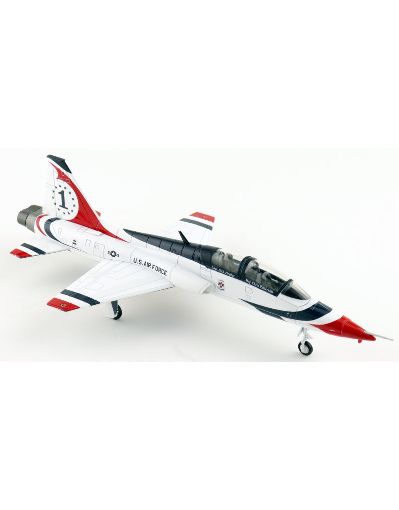 HOBBY MASTER US Air Force T-38  1:72 Model 1970  Thunderbirds #1