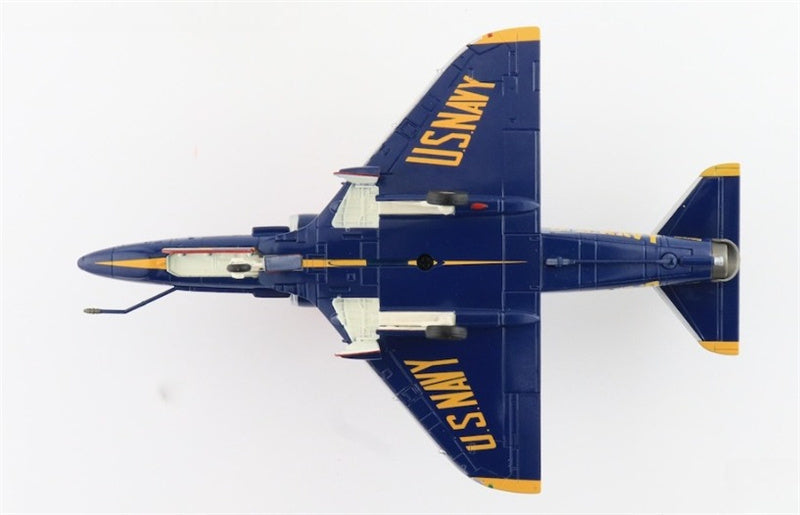 Hobby Master A-4F No. 8 airplane US Navy Tokushima Aibase 2008 Dr Nakanishi 1:72 Airplane Pre-built Model