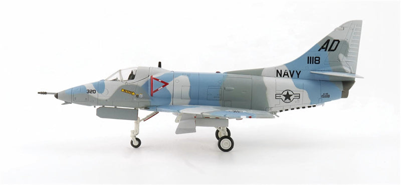 HOBBY MASTER US Navy A-4E VA-43 Challengers 1:72 Model 1975 Aggressor Scheme 151118