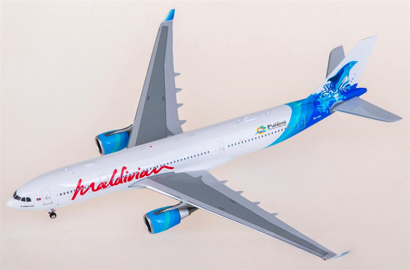 Phoenix 1:400 Maldivian Airbus A330-200 8Q-IAB Model