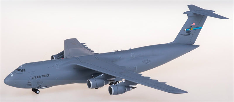 Geminijets USAF Lockheed C-5M Super Galaxy 85-0007 1:200 Diecast Model view 1