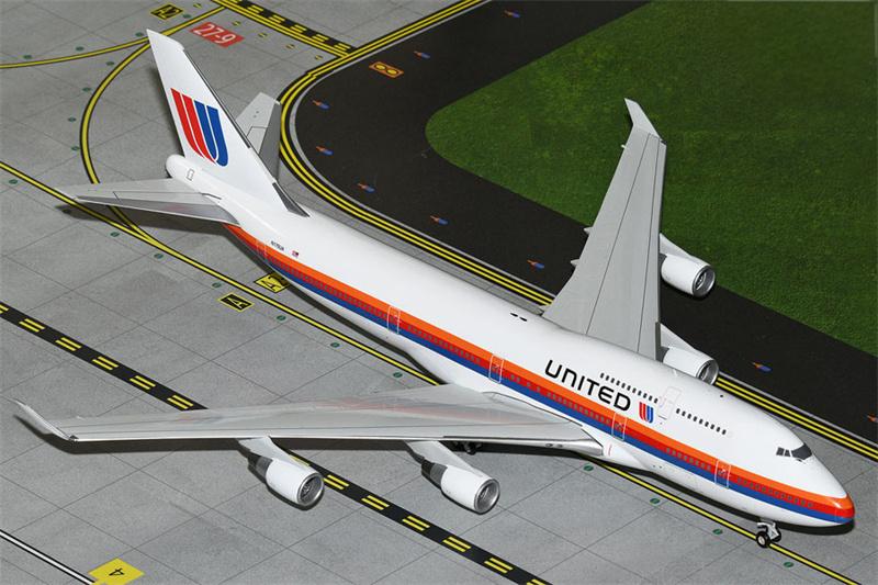 Geminijets United Airlines Boeing 747-400 N175UA 1:200 Diecast Model view 1