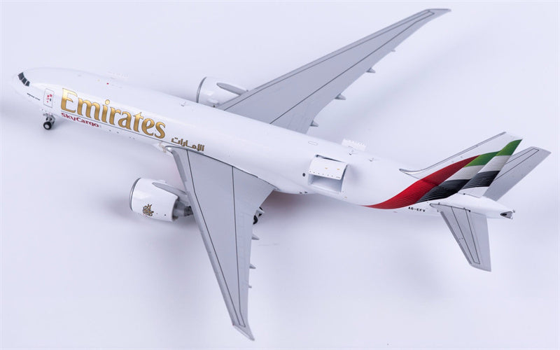 Geminijets 1:400 Emirates Boeing 777-200LR A6-EFV Interactive Series Diecast Model