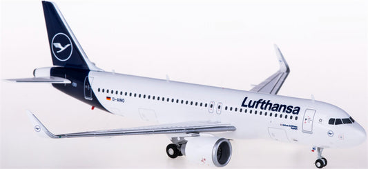 Herpa Lufthansa Airbus A320neo D-AINO 1:200 Diecast Model view 1