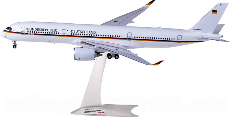 Herpa Luftwaffe Airbus A350-900 10+01 1:200 ABS Model view 2
