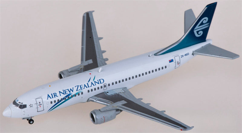 JC Wings Air New Zealand Boeing 737-300 ZK-NGD 1:400 Diecast Model view 2