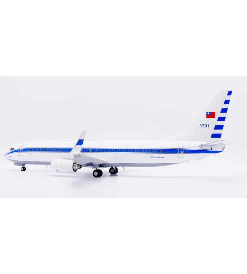 JC Wings 1:100 ROCAF Boeing 737-800 3701  DIECAST Model