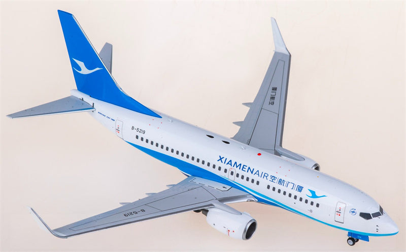 FLOZ XiamenAir Boeing 737-700 B-5219 1:200 Diecast Model view 4