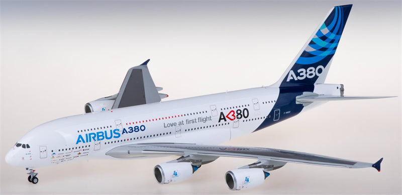 SQ Wings Airbus A380 F-WWDD 1:200 Diecast Model view 2