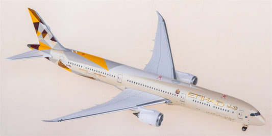 Phoenix Etihad Airways Boeing 787-10 A6-BMG 1:400 Diecast Model view 1