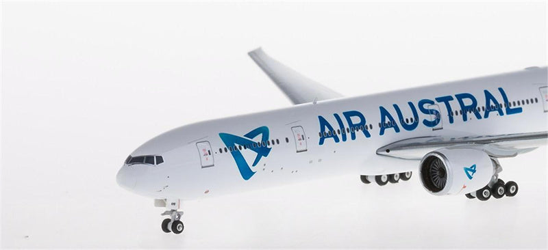 Phoenix Air Austral Boeing 777-300ER F-OSYD 1:400 Diecast Model view 2