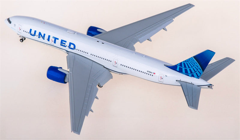 Geminijets 1:400 United Airlines Boeing 777-200ER Flaps down N798UA Diecast Model view 2