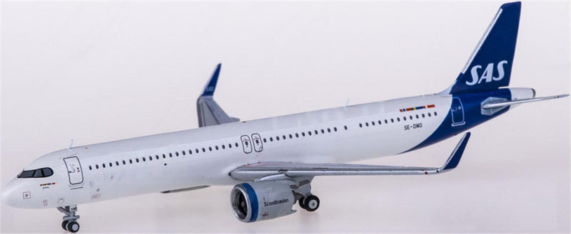 Geminijets SAS Airbus A321neo SE-DMO 1:400 Diecast Model view 2