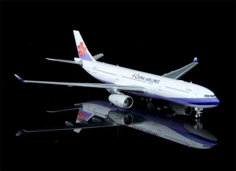 Kylin Model 1:400 China Airlines Airbus A330-300 B-18392  DIECAST Model