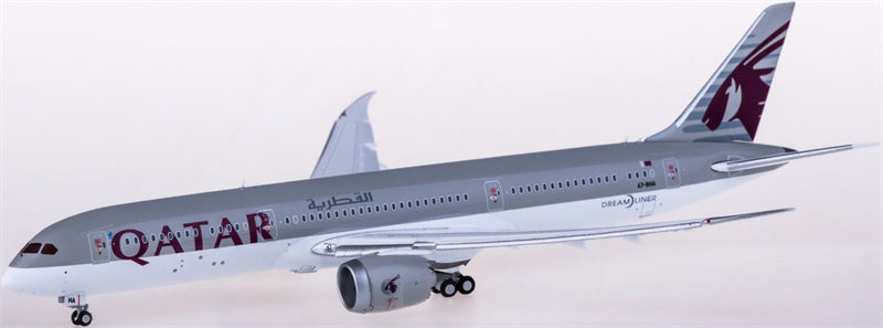 Geminijets Qatar Boeing 787-9 A7-BHA Flaps Down 1:400 Diecast Model view 1