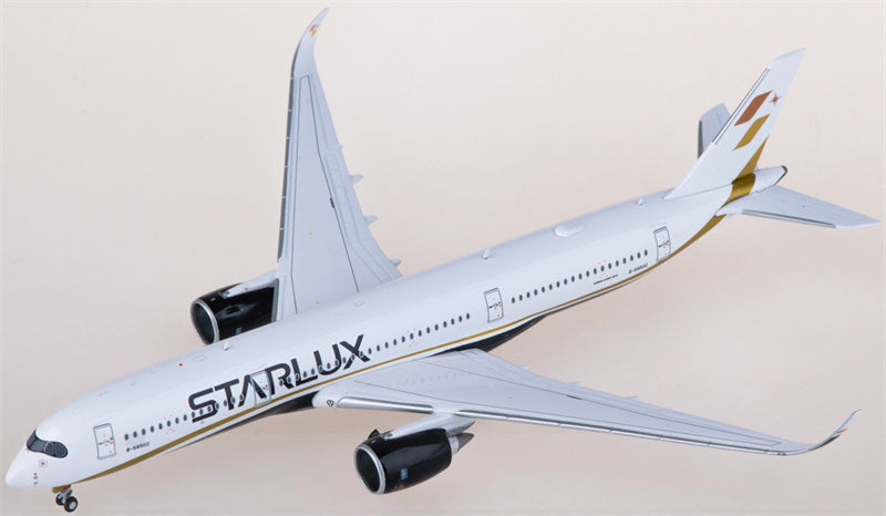 JC Wings Starlux Airlines Airbus A350-900XWB B-58502 1:400 Diecast Model view 4